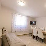 Family Roso Apartament Promajna
