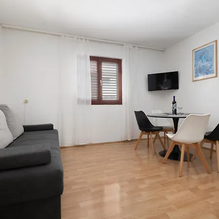 Family Roso Apartament *